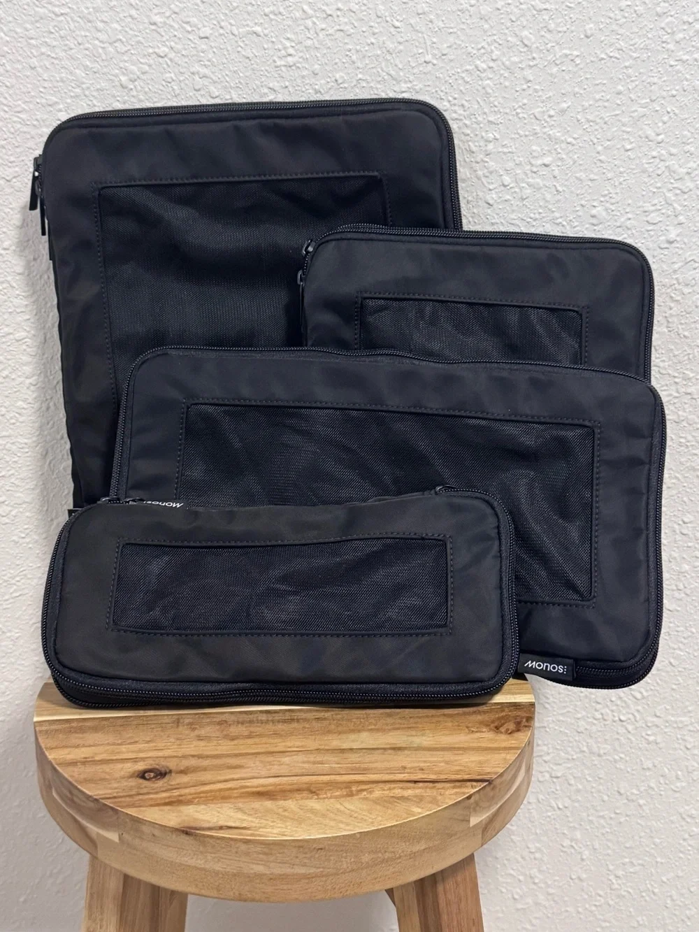 MONOS Black Compressible Packing Cubes EUC 4 Piece Set
